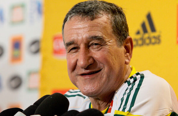 parreira-completa-82-anos:-relembre-titulos-do-comandante-do-tetra