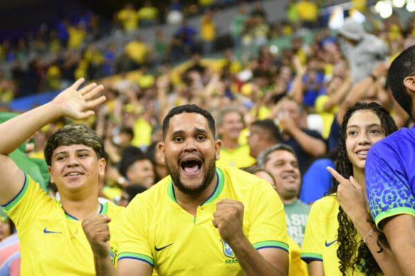 dorival-celebra-triunfo-e-elogia-torcida:-“vibrou-e-apoiou-o-time”