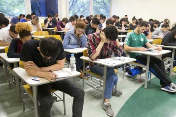 Alunos de Taboão da Serra e área participam do Provão Paulista a contar de terça-feira (4) estudantes-de-taboao-da-serra-e-regiao-participam-do-provao-paulista-a-partir-de-terca-feira-(4)